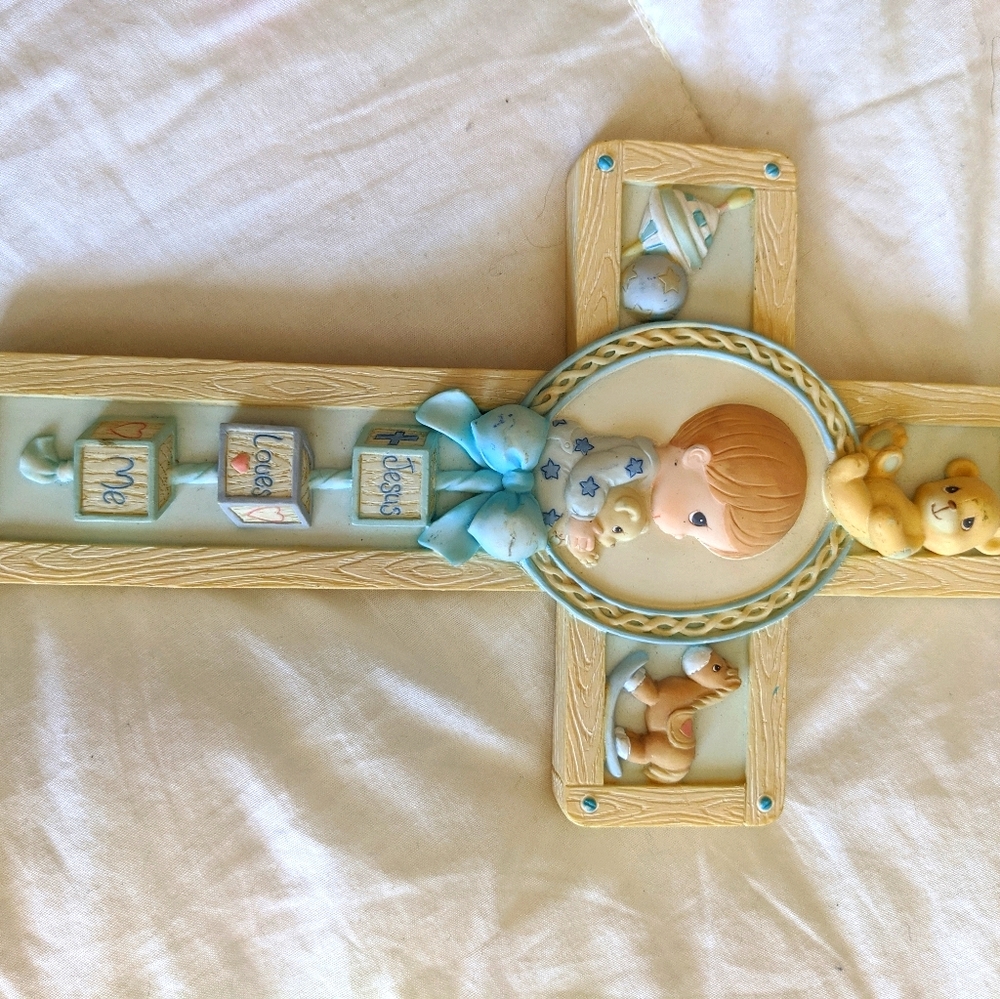 Precious Moments Nursery Cross, Vintage 1999